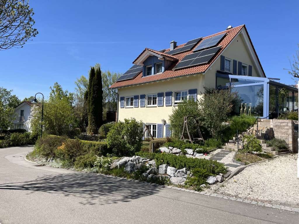 Immobilie in Herdwangen-Schönach - „Stilvolles Familienhaus in Bodenseenähe – großzügig, modern  voller Lebensqualität“ - Bild 0