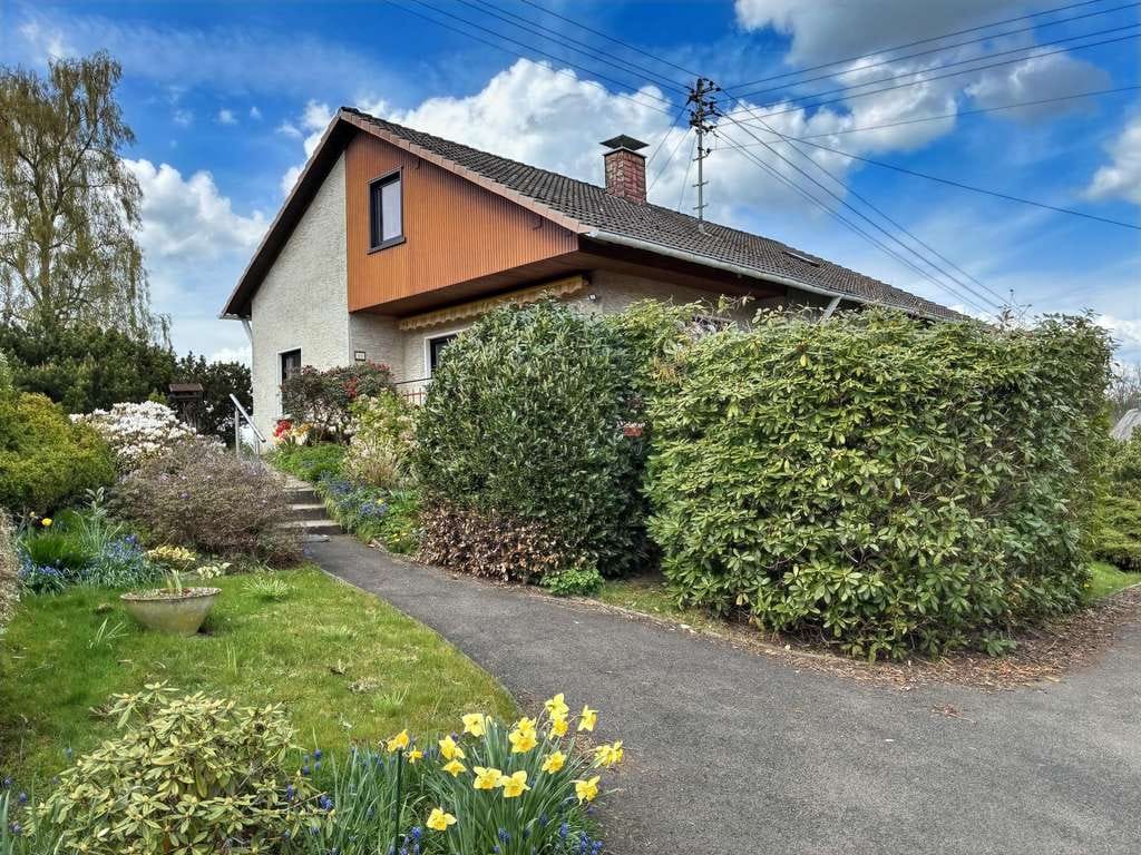 Immobilie in Freudenberg - Freistehendes Einfamilienhaus mit herausragendem Grundstück in Freudenberg-Hohenhain - Bild 0