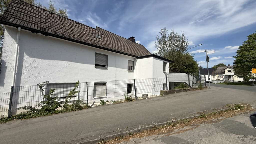 Immobilie in Detmold - Mehrfamilienhaus mit 3 Einheiten, großem Grundstück & sofortigem Cashflow – 2.100 m² Grundstück - Bild 4