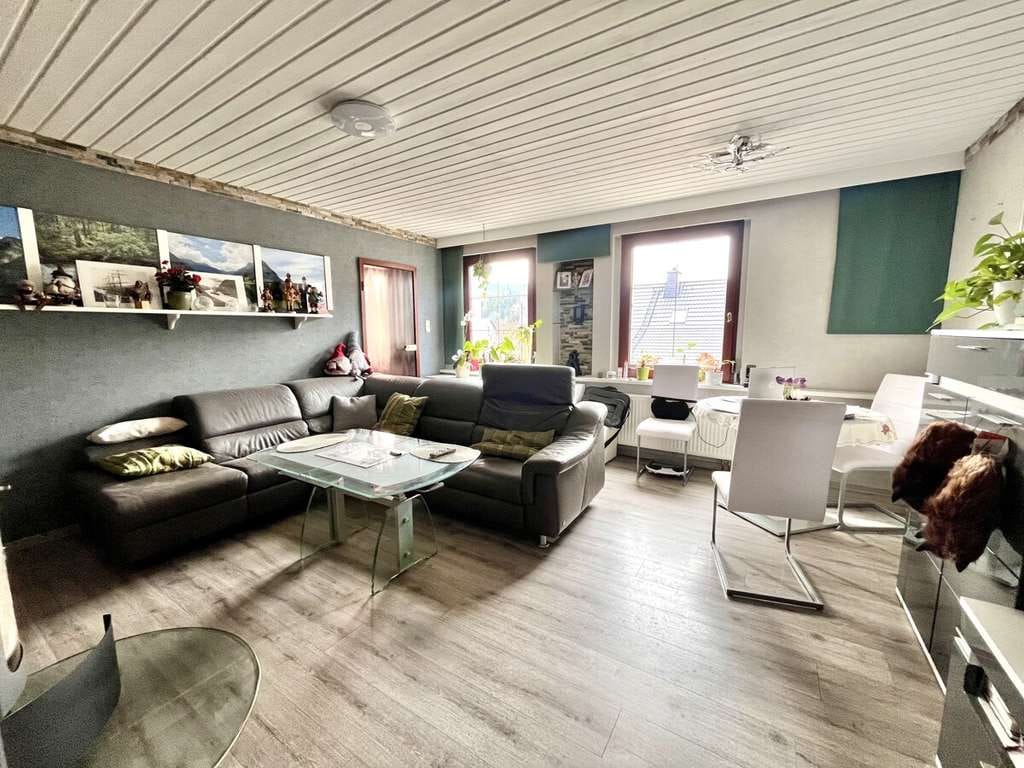 Immobilie in Breitenbrunn/Erzgebirge - Zweifamilienhaus in idyllischer Lage in Breitenbrunn (Erzgebirge) - Bild 1