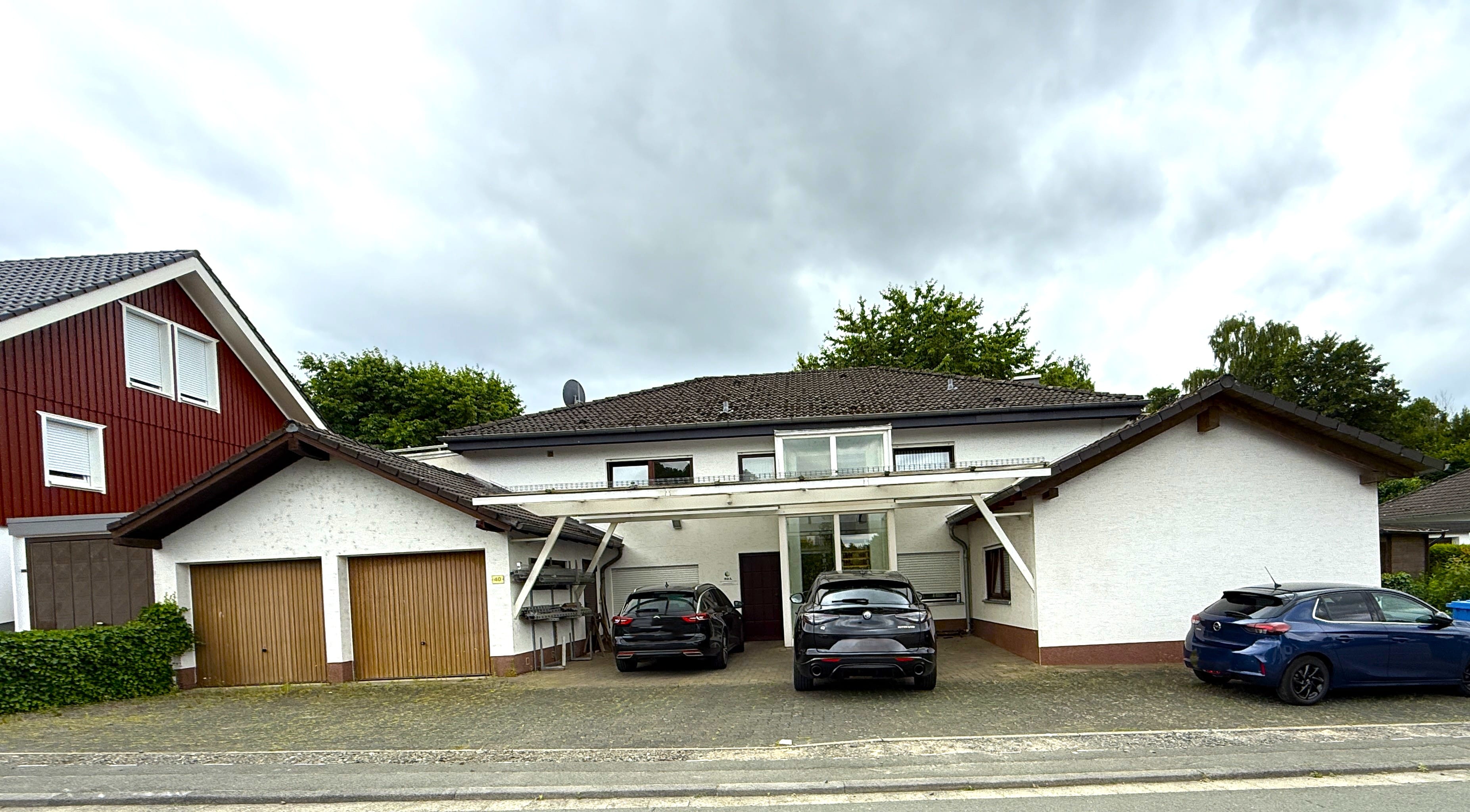 Immobilie in Frankenberg - Einfamilienhaus mit Einliegerwohnung in bester Lage - Bild 0