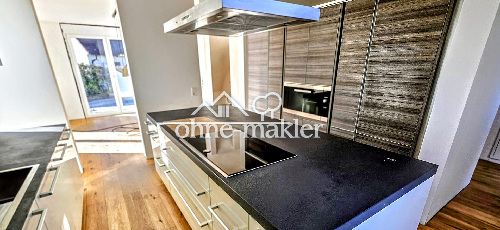 Immobilie in Röhrmoos - Luxus Einfamilienhaus mit Einliegerwohnung, Garage, Terrasse und großem Grundstück - Bild 2