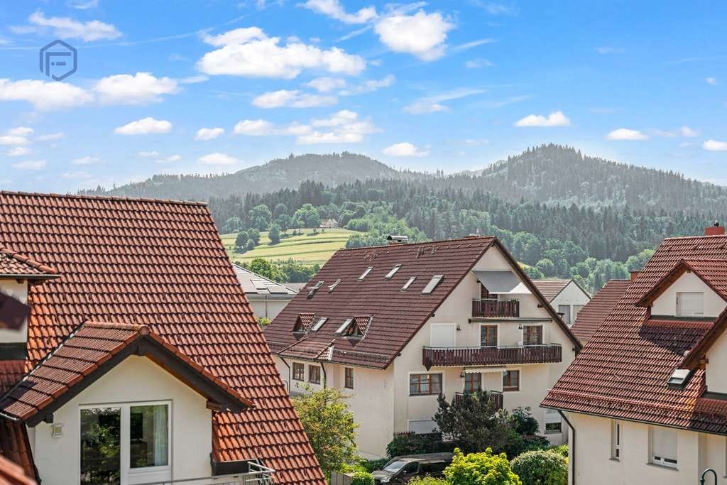 Immobilie in Kirchzarten - Gepflegte 4 Zi.-Maisonette mit besonderem Wohngefühl im Herzen von Kirchzarten! - Bild 3