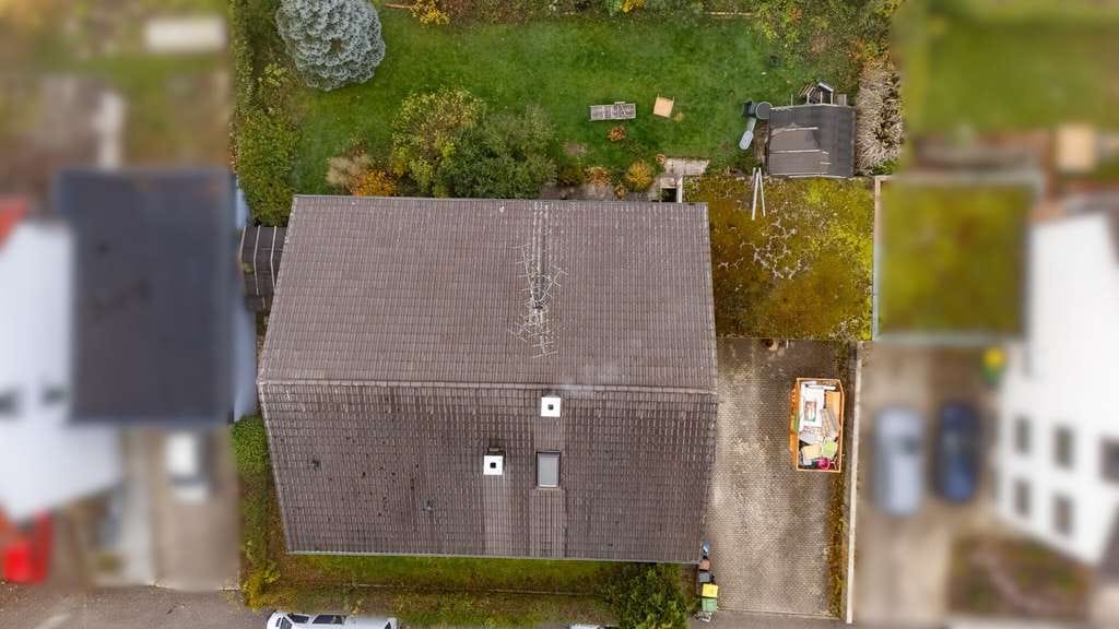 Immobilie in Pfaffenhofen an der Ilm - Kapitalanleger oder Eigennutzung? Freies Zweifamilienhaus in Pfaffenhofen a. d. Ilm! - Bild 1