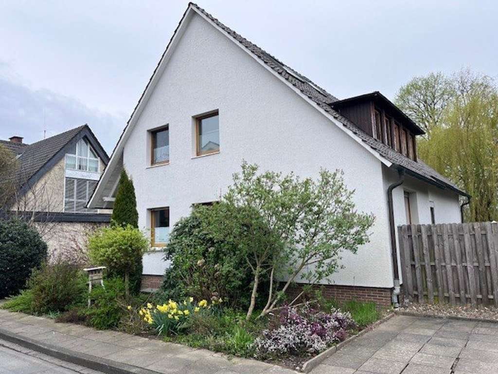 Immobilie in Bad Iburg - Wohnen und vermieten: Charmantes 3 Familienhaus in ruhiger Sackgassenlage - Bild 3