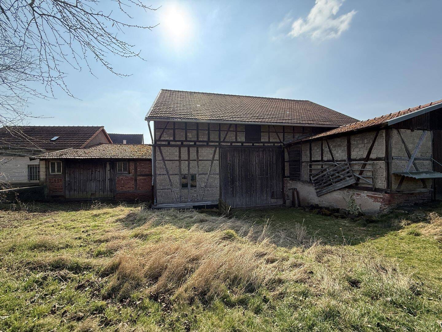 Immobilie in Hörsel - Platz für Mensch & Tier: Charmantes Bauernhaus mit großer Scheune und Koppelmöglichkeiten - Bild 2