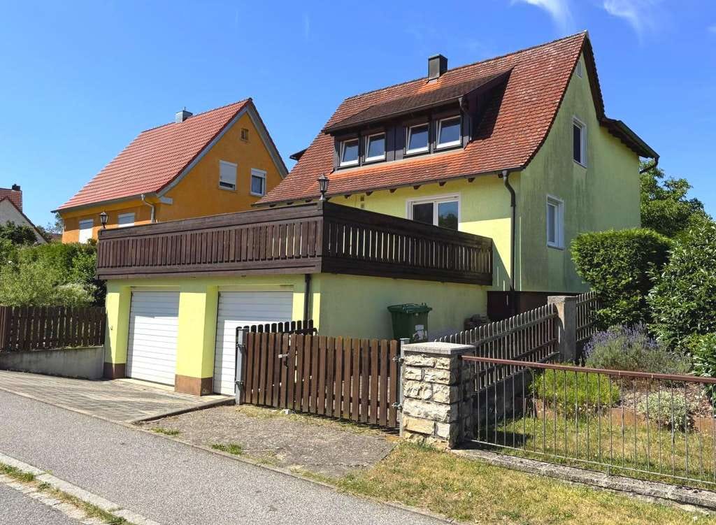 Immobilie in Abenberg - KILIAN IMMOBILIEN! EFH MIT 2 WOHNUNGEN MIT 146 M² WFL IN ABENBERG! KELLER * EBK * 3 GARAGEN - Bild 3
