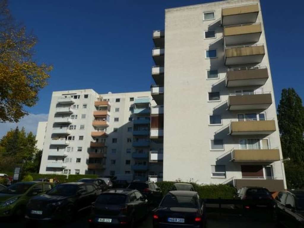 Immobilie in Hanau - Vermietete Eigentumswohnung mit Balkon und Stellplatz - Bild 3