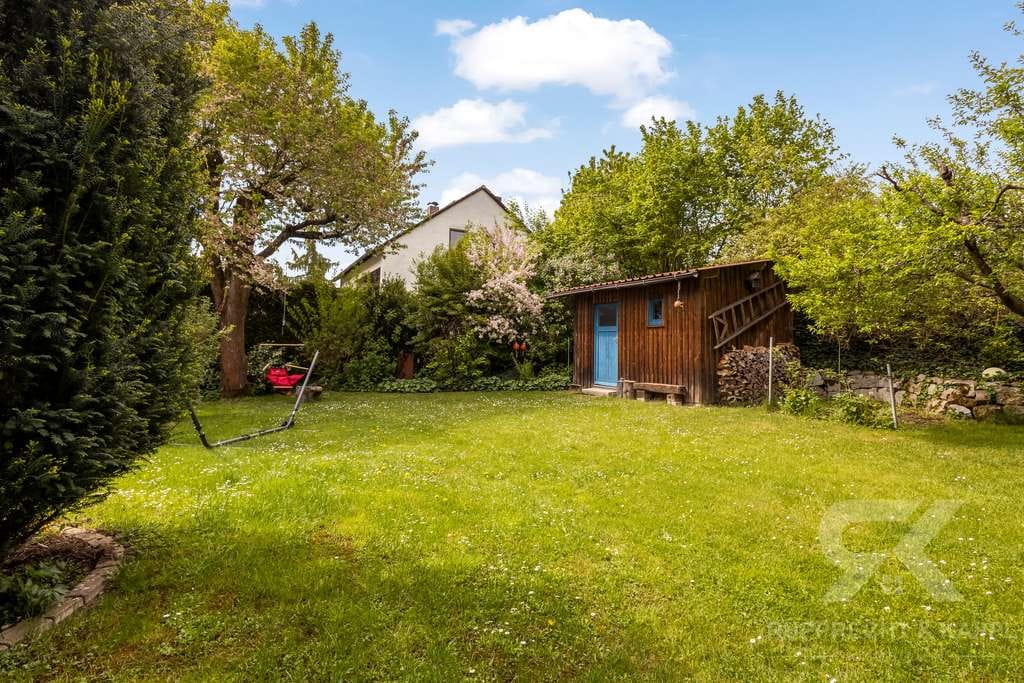 Immobilie in Neustadt an der Waldnaab - Exklusives Einfamilienhaus in bester Lage mit traumhaftem Waldblick und durchdachtem Wohnkonzept - Bild 2