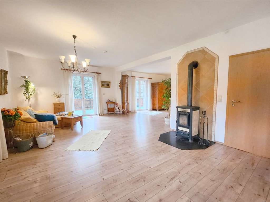 Immobilie in Brohl-Lützing - Einfamilienhaus in naturnaher Lage, gewerbliche Nutzung möglich - Bild 4