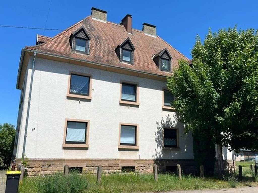 Immobilie in Lebach - LEBACH : Solides vermietetes 4 - Familienhaus mit CHARAKTER und POTENTIAL !  - Bild 0
