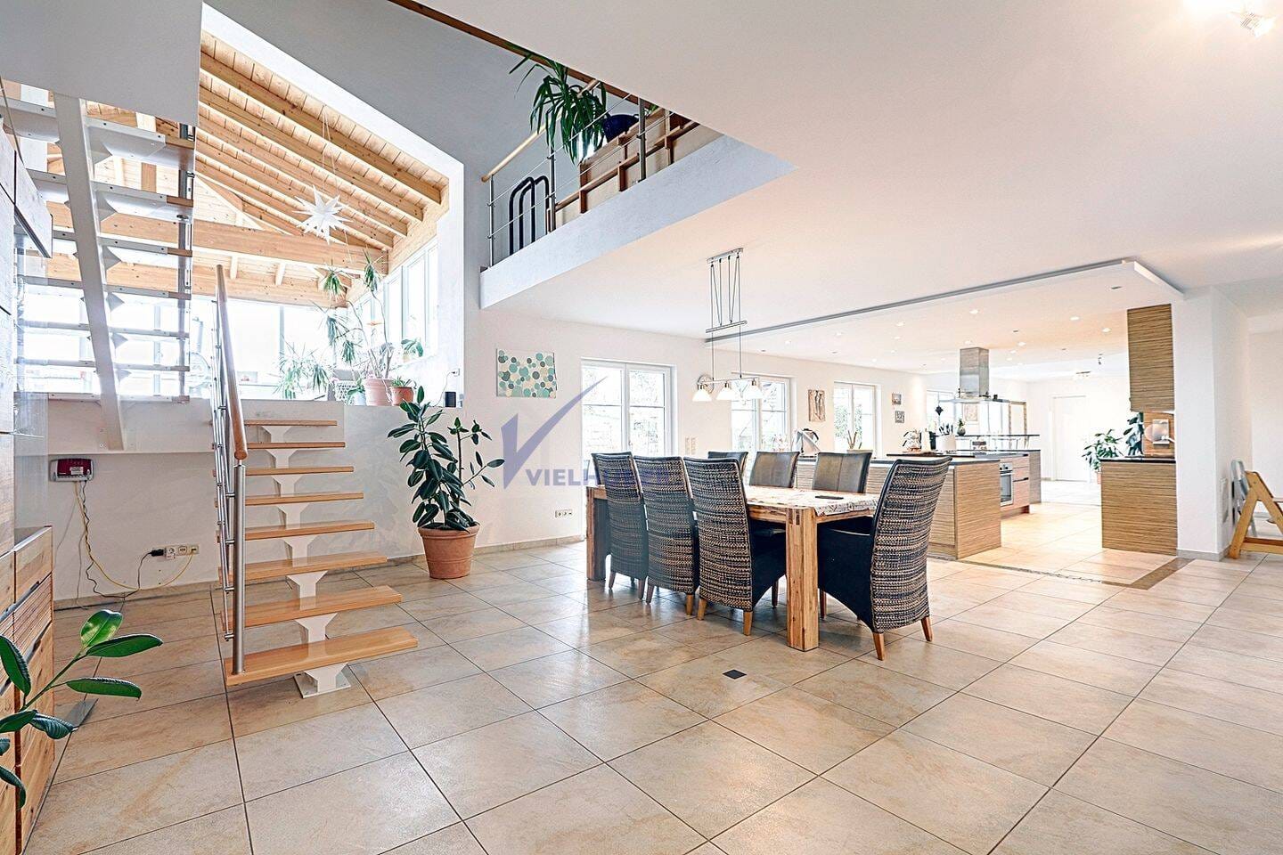 Immobilie in Velden - Exklusives Anwesen mit Weitblick - Wohnen und Arbeiten perfekt kombiniert - Bild 4