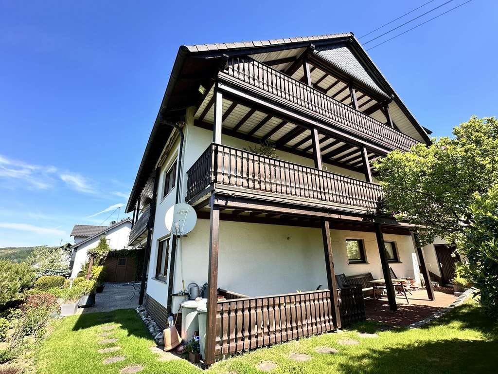 Immobilie in Hilchenbach - Außergewöhnliches Einfamilienhaus mit Einliegerwohnung in Hilchenbach - Bild 3