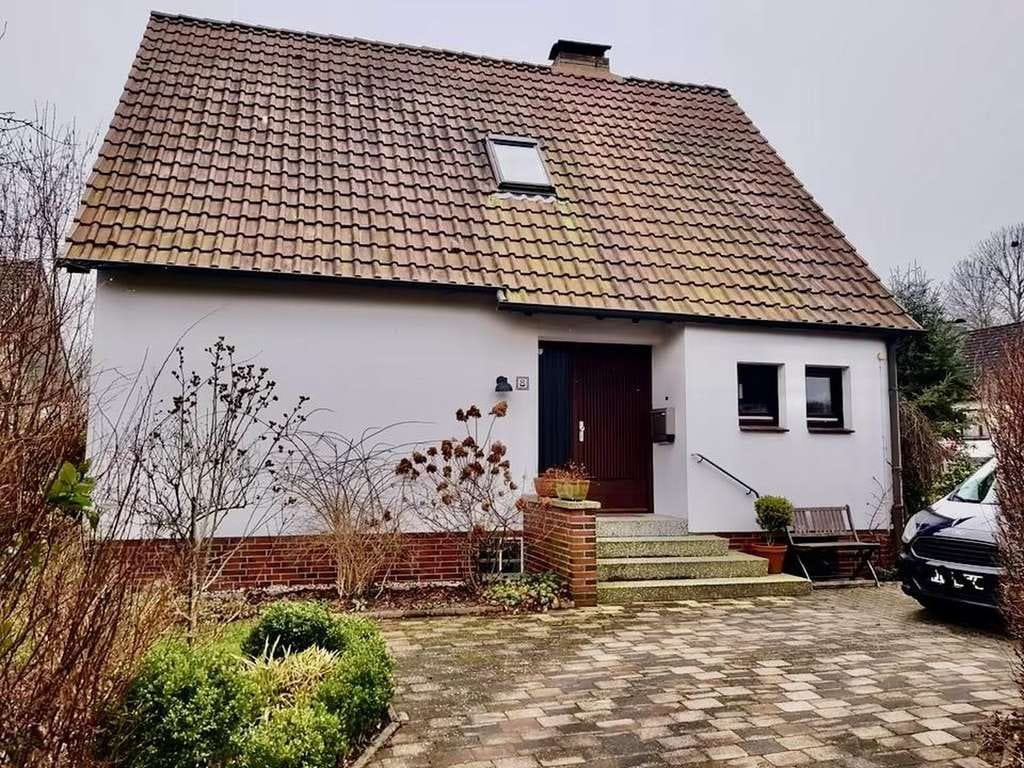 Immobilie in Hetlingen - Einfamilienhaus mit großem Garten in ruhiger Sackgassenlage - Bild 2