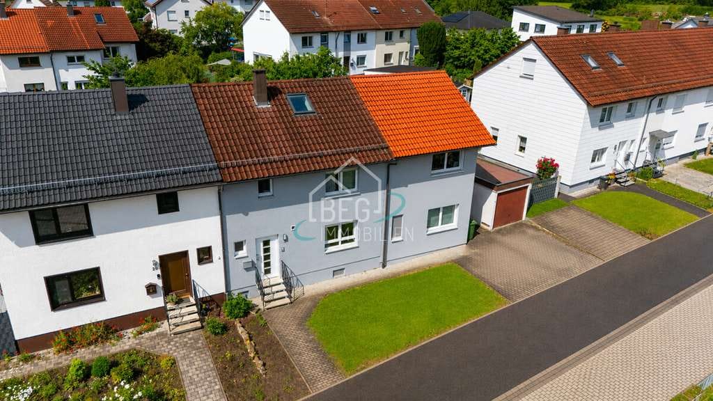Immobilie in Neuenstein - Familienparadies - großzügig, grün, gemütlich - Bild 2