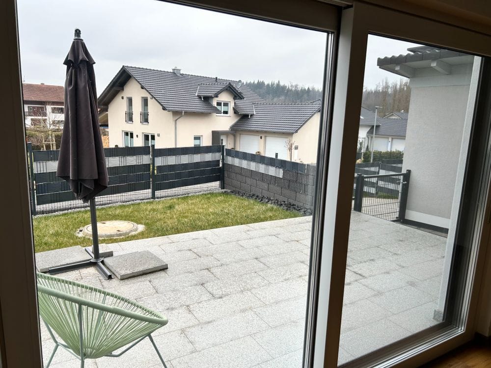 Immobilie in Aidenbach - Kommen Sie an! Schöne Doppelhaushälfte in ruhiger Siedlungslage mit PV Anlage - Bild 1