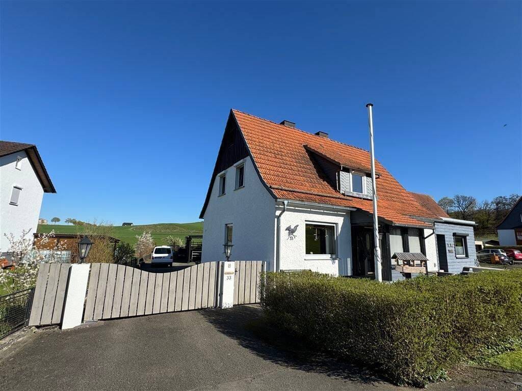 Immobilie in Diemelsee - Diemelsee-Stormbruch! Wohnen u. Arbeiten auf einem Grundstück! Plus Appartement! - Bild 3