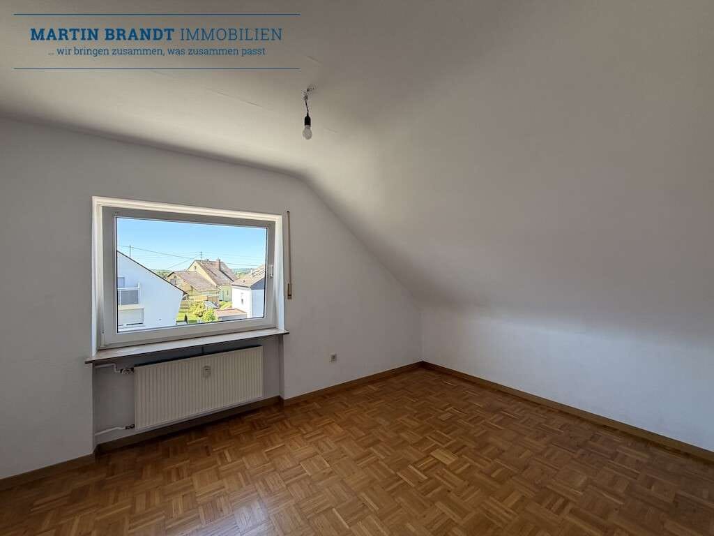 Immobilie in Idstein - 3 Zimmer Dachgeschosswohnung mit Balkon in schöner Lage 
von Idstein / Walsdorf - Bild 5