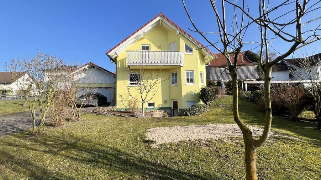 Immobilie in Zweiflingen - Ruhige Lage -Familienfreundliches Einfamilienhaus mit Garten - Bild 0