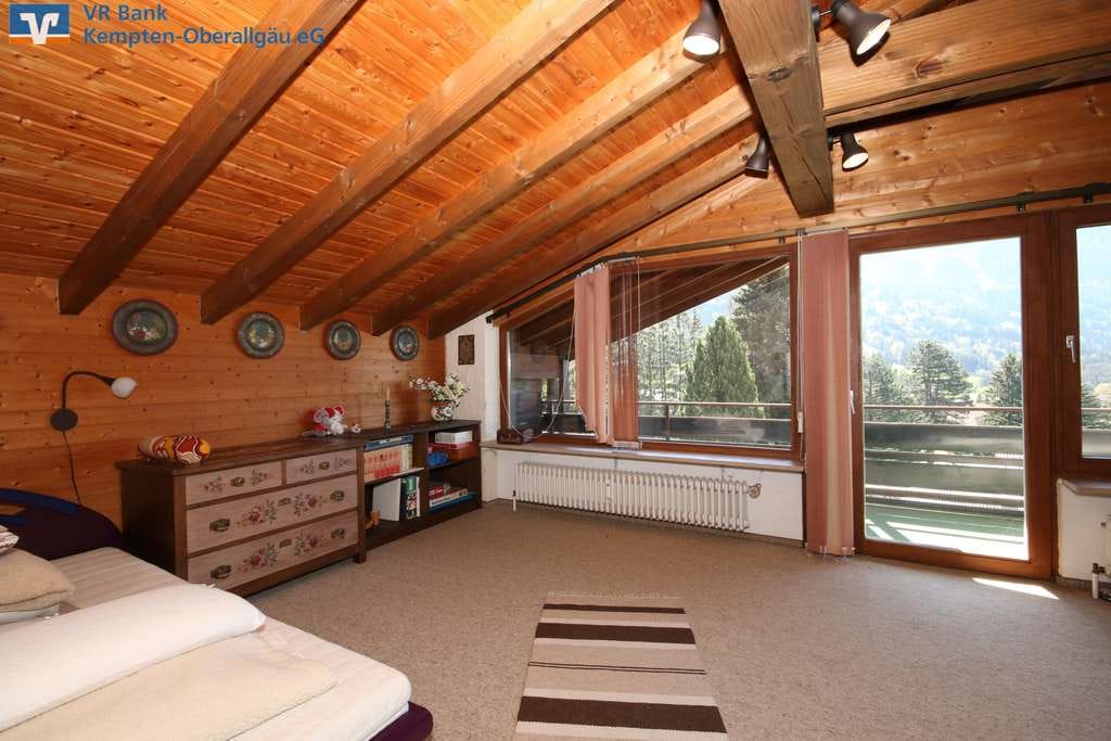 Immobilie in Rettenberg - Charmante 3-Zimmer-Maisonnette-Wohnung mit Garten und Bergblick - Bild 4