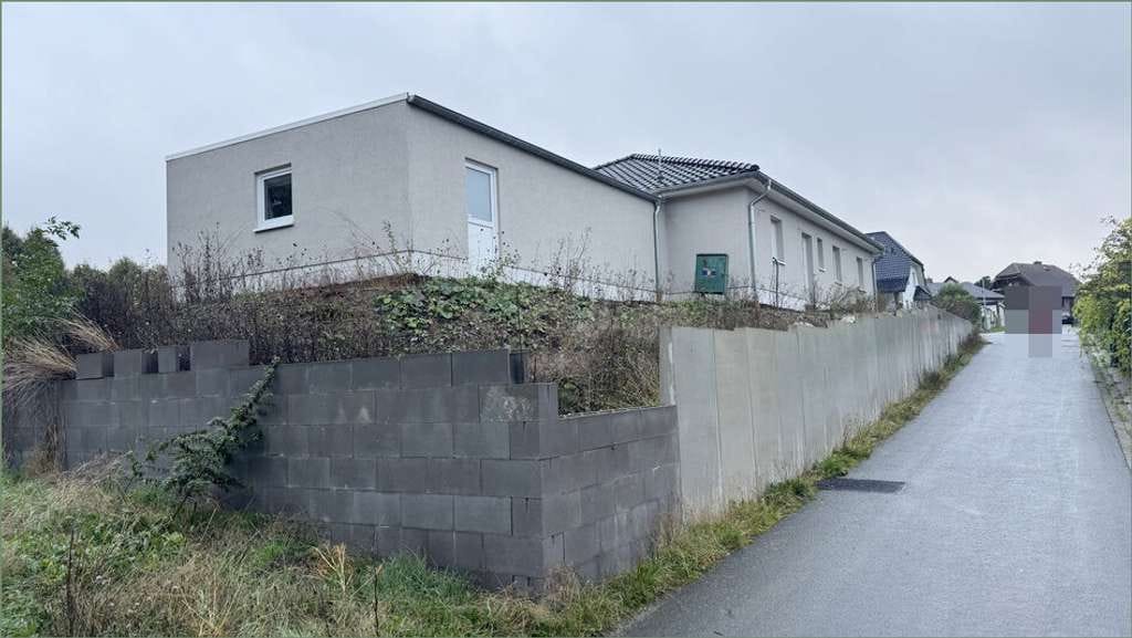 Immobilie in Osterwieck - Moderner Neubau-Bungalow (120 m²) im unfertigen Zustand mit großer Garage und Terrasse - Deersheim - Bild 5