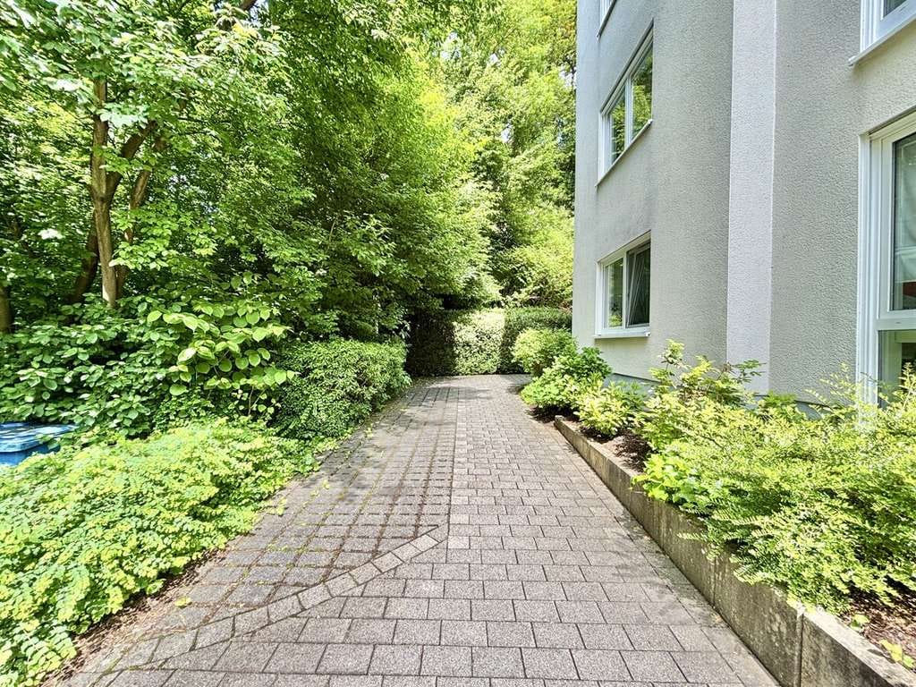 Immobilie in Betzdorf - **Renovierte 2-Zimmer-Eigentumswohnung mit Stellplatz in zentraler Lage von Betzdorf** - Bild 3
