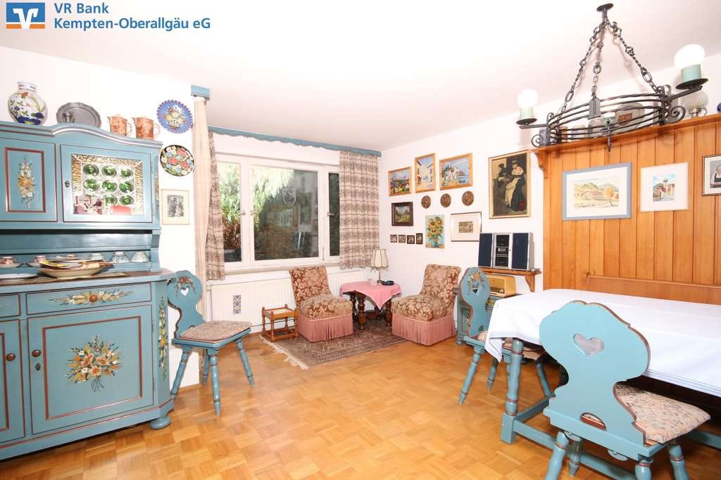 Immobilie in Immenstadt im Allgäu - Handwerker & Modernisierer aufgepasst 
Zweifamilienhaus mit viel Potenzial
 - Bild 2