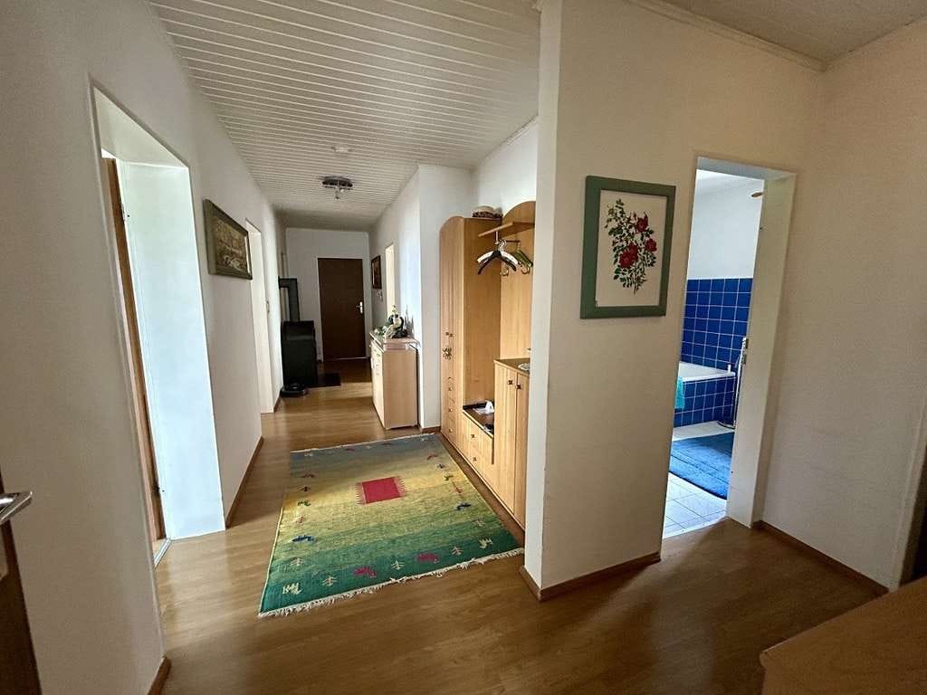 Immobilie in Waldkirchen - Einfamilienhaus mit Einliegerwohnung Nähe 94065 Waldkirchen - Bild 4