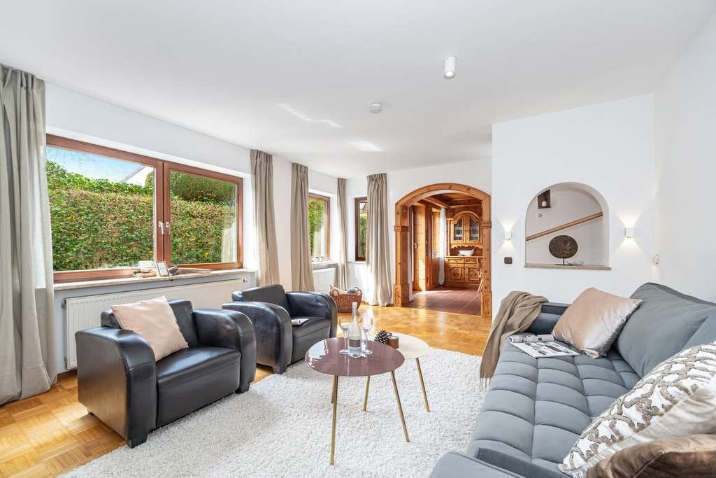 Immobilie in Putzbrunn - Charmantes Reihenendhaus in Putzbrunn/ Waldkolonie - Einliegerwohnung möglich - Bild 0
