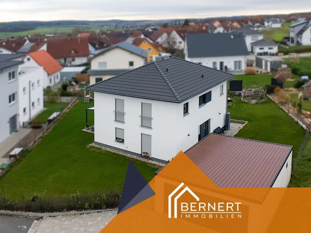 Immobilie in Wachenroth - Modernes Einfamilienhaus mit Doppelgarage – hochwertige Bauweise & zeitgemäßer Wohnkomfort - Bild 0