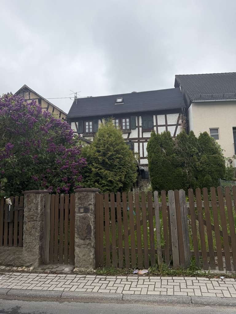 Immobilie in Heidenrod - Historisches Fachwerkhaus mit Stellplatz und Nebengebäude in Heidenrod! - Bild 1