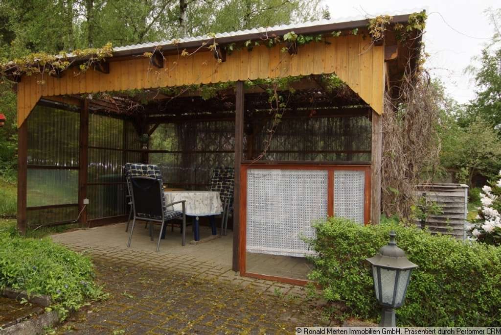 Immobilie in Luisenthal - kleines Haus mit sonnigen Garten, Garage , 2 Carports, Werkstatt und Waldstück - Bild 4