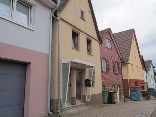 Immobilie in Neulingen - kleines Fachwerkhaus mit großem Garten - Bild 0