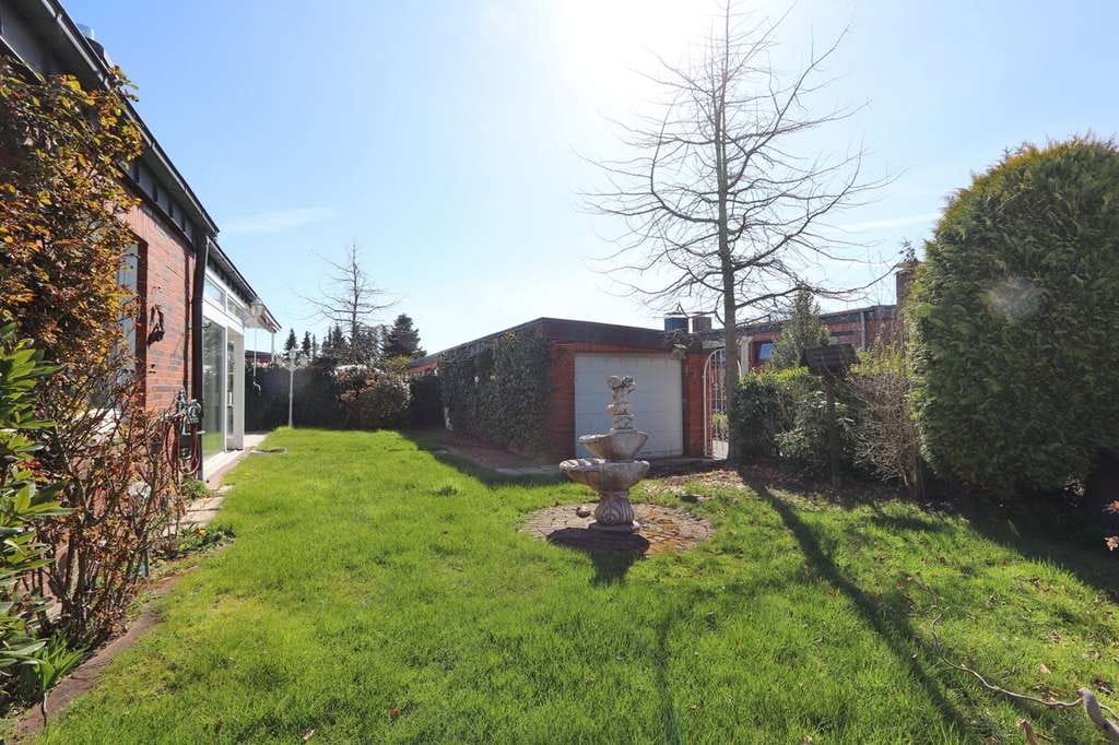Immobilie in Rellingen - Platzreicher Bungalow mit Carport und Garage in Rellingen - Bild 3