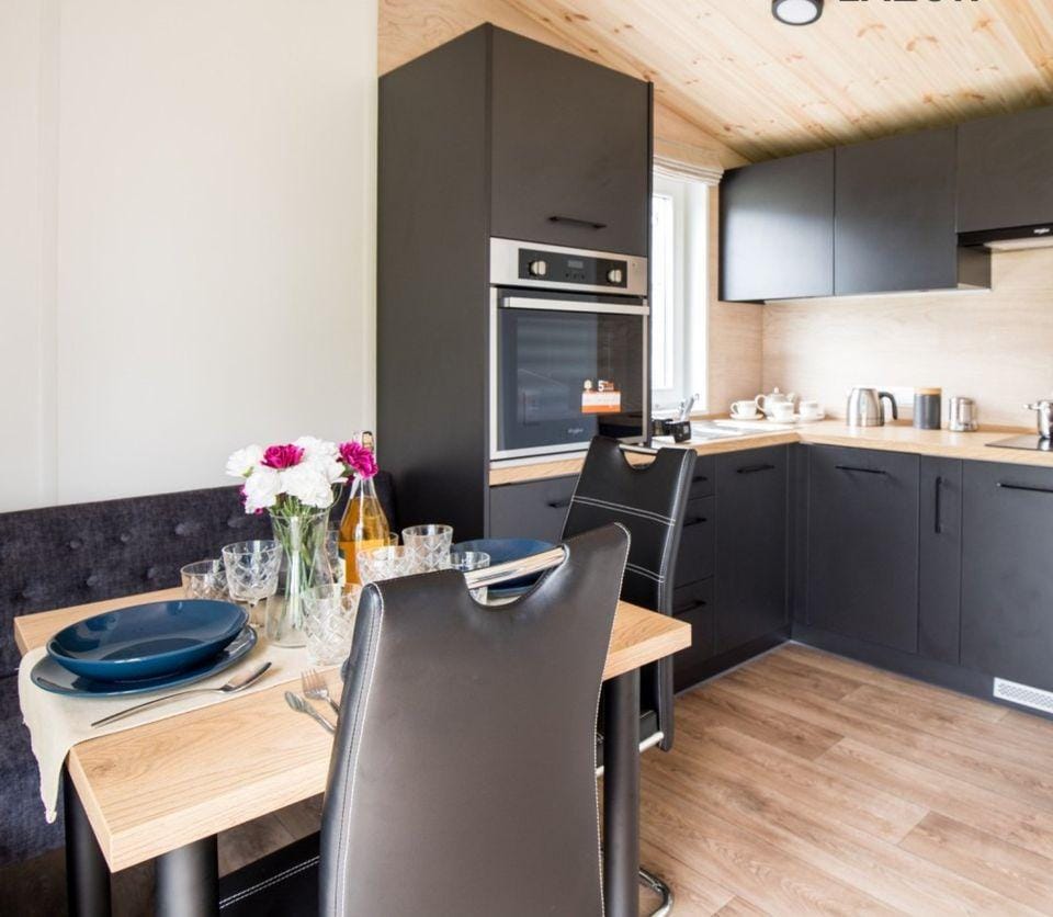 Immobilie in Otting - Tinyhaus direkt am See / voll möbliertes Fertighaus / Campingplatz / schlüsselfertiges Modulhaus / Tinyhouse / Mobilheim - Bild 0