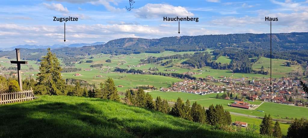 Immobilie in Weitnau - Hochwertig energetisch saniertes Einfamilienhaus mit Garten und Terrasse in zentraler Lage im Allgäu - Bild 2