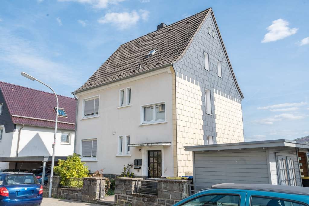 Immobilie in Werdohl - Raumwunder mit Balkon & großem Grundstück – EFH mit 3 Ebenen + viel Nutzfläche - Bild 2