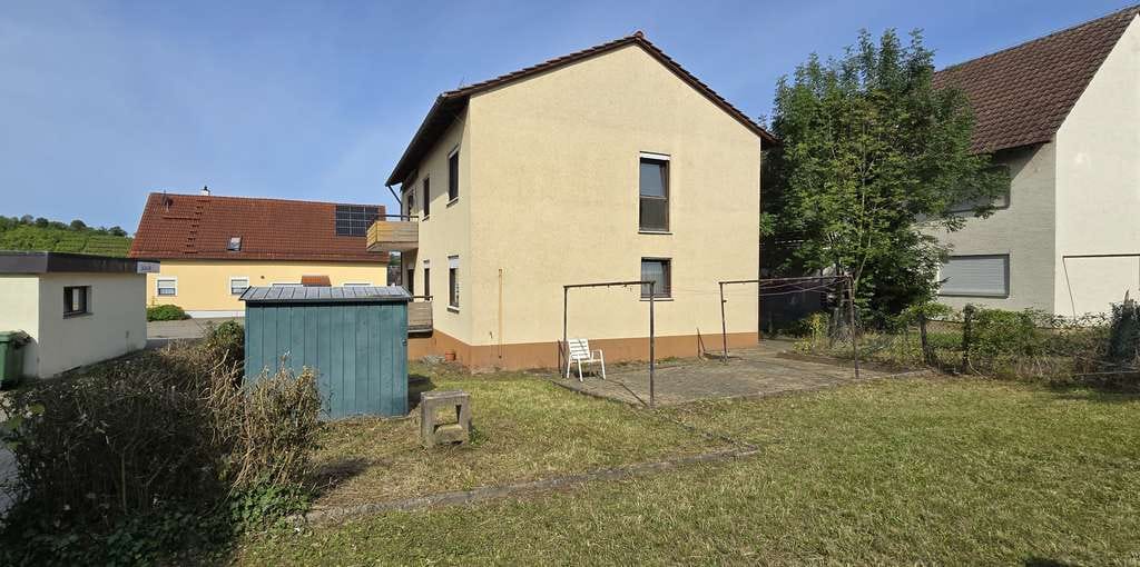 Immobilie in Mundelsheim - 8-Zimmer Mehrfamilienhaus mit Garage in Mundelsheim - Bild 3