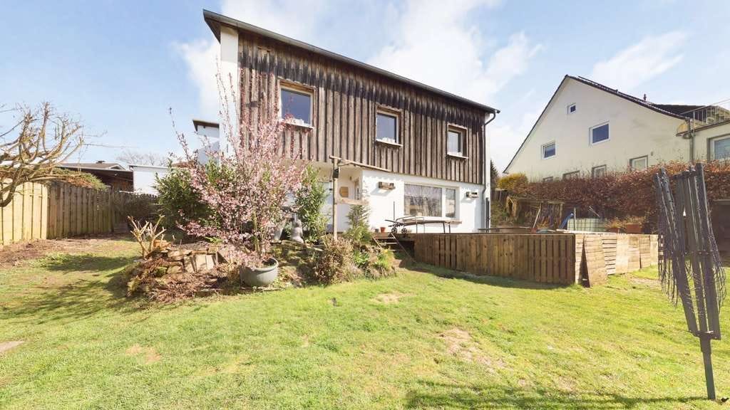 Immobilie in Höxter - Familienfreundliches Zuhause mit Ausblick - Bild 0