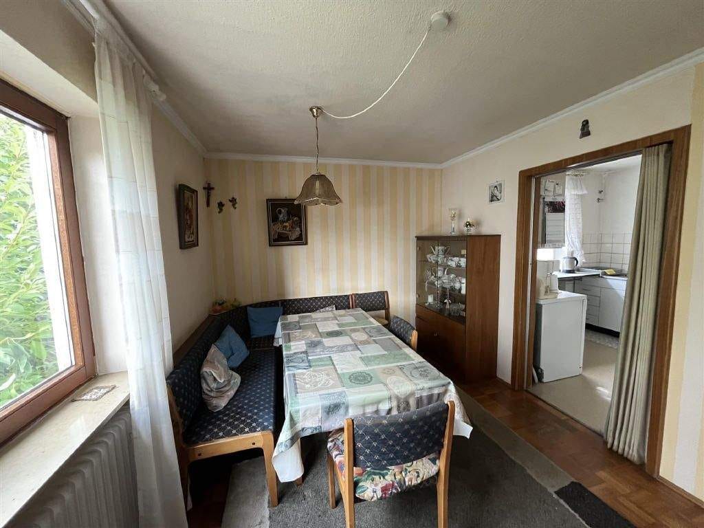 Immobilie in Lauda-Königshofen - gepflegtes Wohnhaus mit großem Grundstück und ELW in sonniger Lage in der Nähe von Lauda-Königshofen - Bild 4