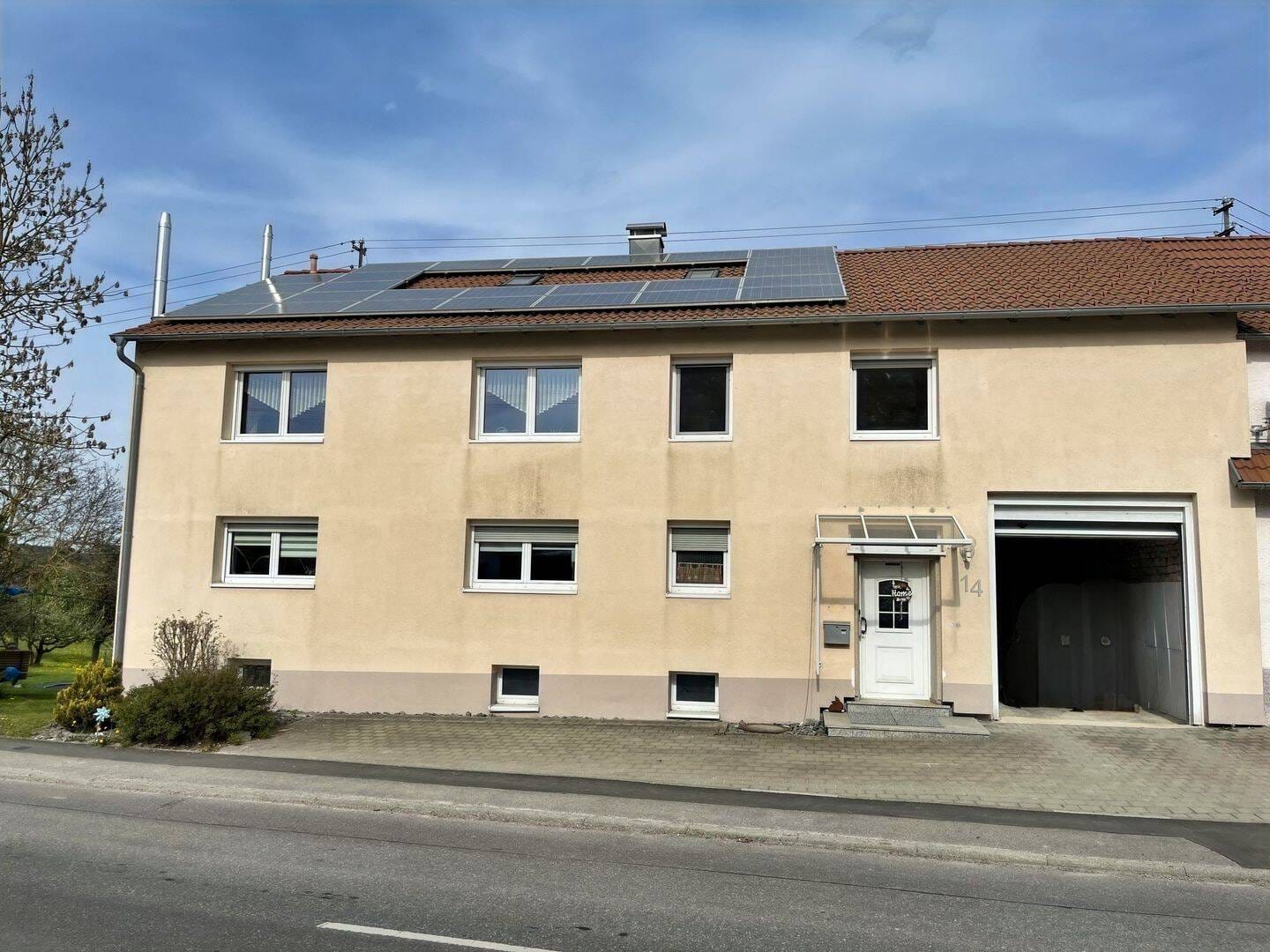 Immobilie in Kolbingen - Zweifamilienhaus am Ortsrand von Kolbingen - Bild 1