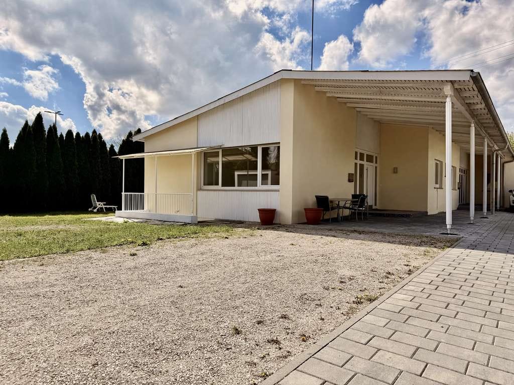 Immobilie in Krauchenwies - Doppelhaushälfte mit großem Grundstück (33km zum Bodensee) - Bild 0