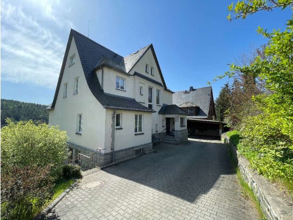 Immobilie in Hartenstein - Saniertes Zweifamilienhaus mit großem Grundstück in Hartenstein - aktuell vermietet - Bild 0
