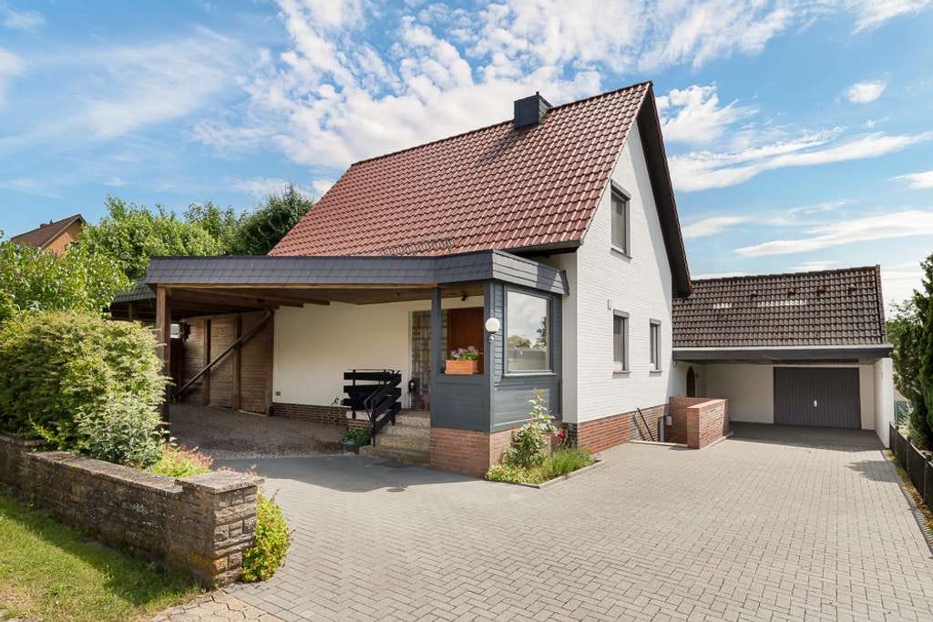 Immobilie in Rosche - Gepflegtes Einfamilienhaus mit liebevoll angelegtem Garten auf großzügigem Grundstück in Rosche - Bild 0