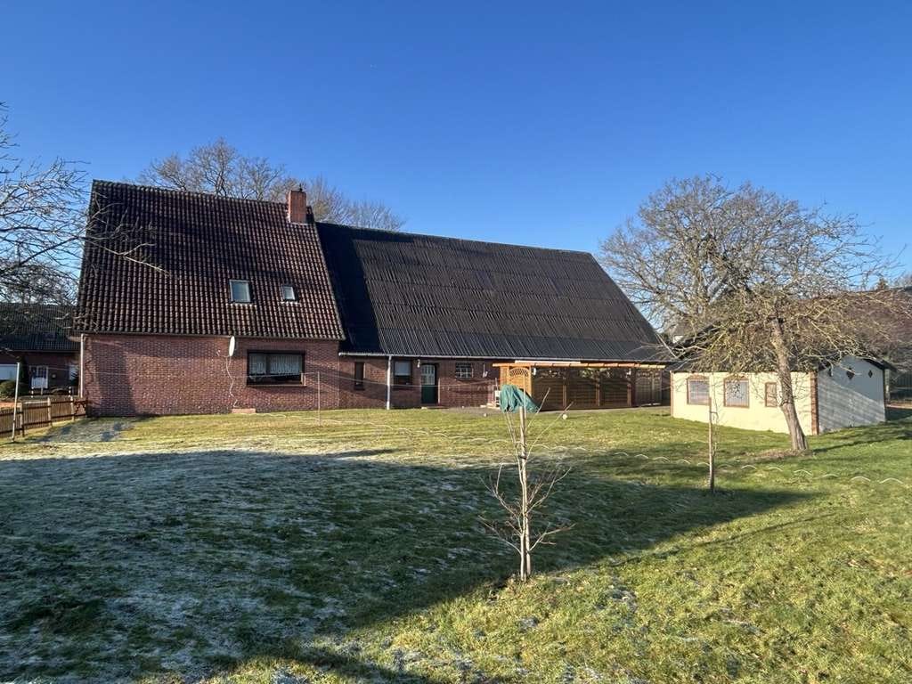 Immobilie in Rhade - Volksbank Immobilien: EFH mit integrierter Scheune und Nebengebäude - Platz für Familie und Hobby - Bild 0