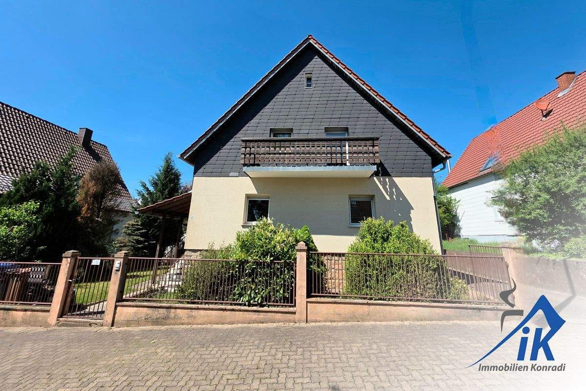 Immobilie in Schallodenbach - IK| Schallodenbach: Gepflegtes Einfamilienhaus in idylischer Lage mit großem Garten - Bild 1