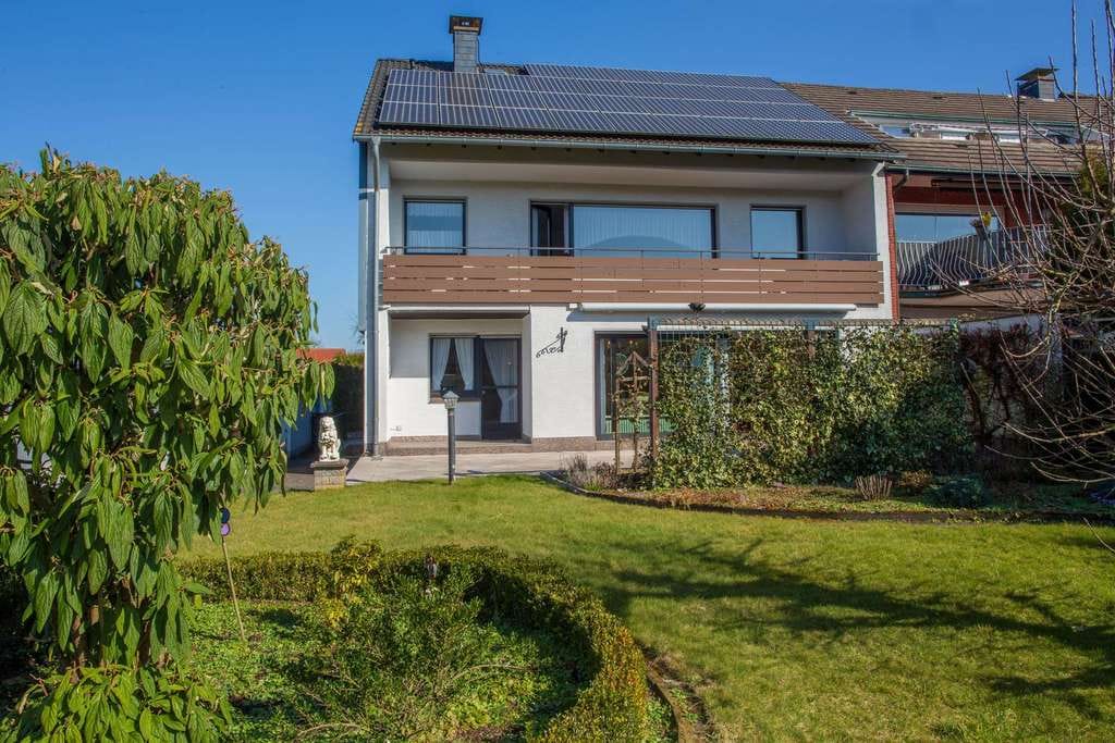 Immobilie in Haltern am See - Lichtdurchflutetes Reihenendhaus mit großem Garten – Attraktive Einnahmen aus PV & Vermietung - Bild 1