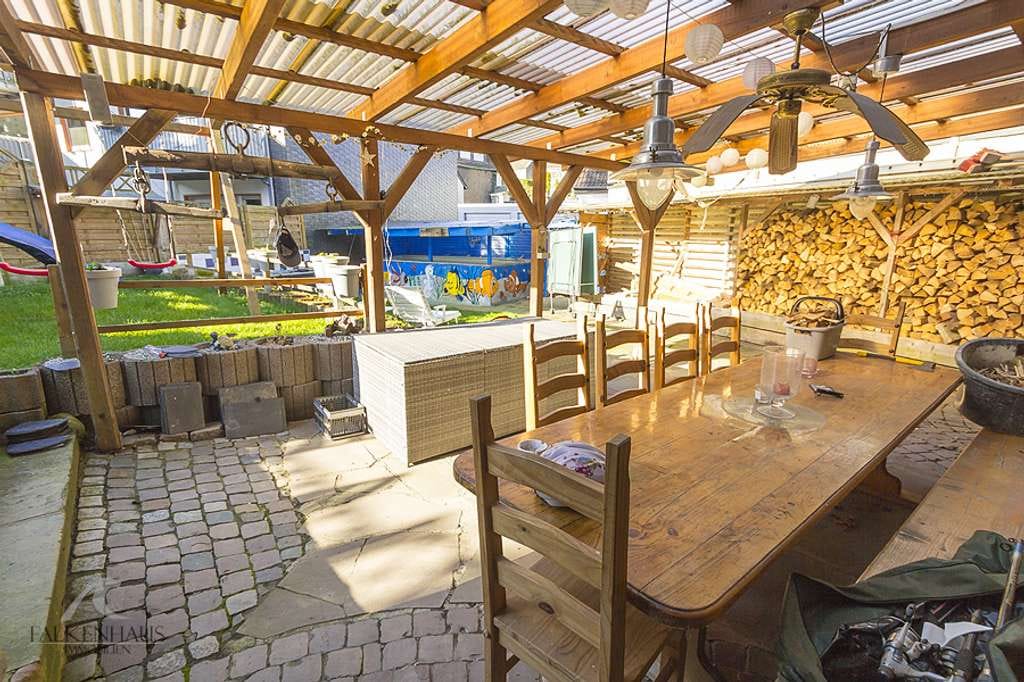 Immobilie in Remscheid - Wovon Großfamilien träumen 
Einfamilienhaus mit Garten, 2 Terrassen und mitten im Zentrum - Bild 1