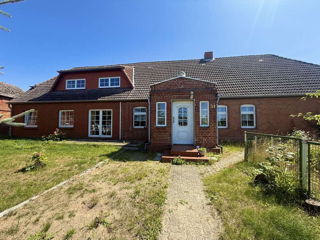 Immobilie in Zierow - Charmante Doppelhaushälfte in Zierow mit 5-Zimmern, Garage und 1.479 m² Grundstück...!!!4 - Bild 1