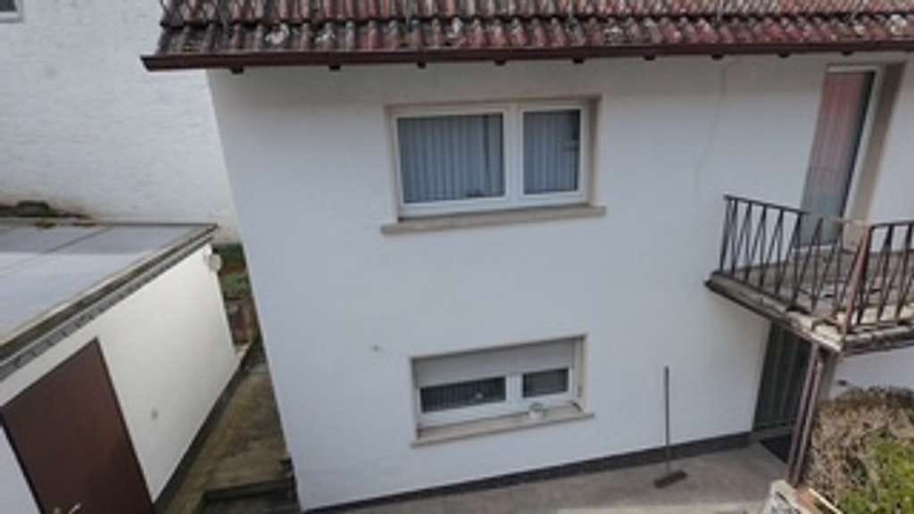 Immobilie in Usingen - SUPER ANGEBOT Uriges freist EFH mit Hof und Garage - Bild 0